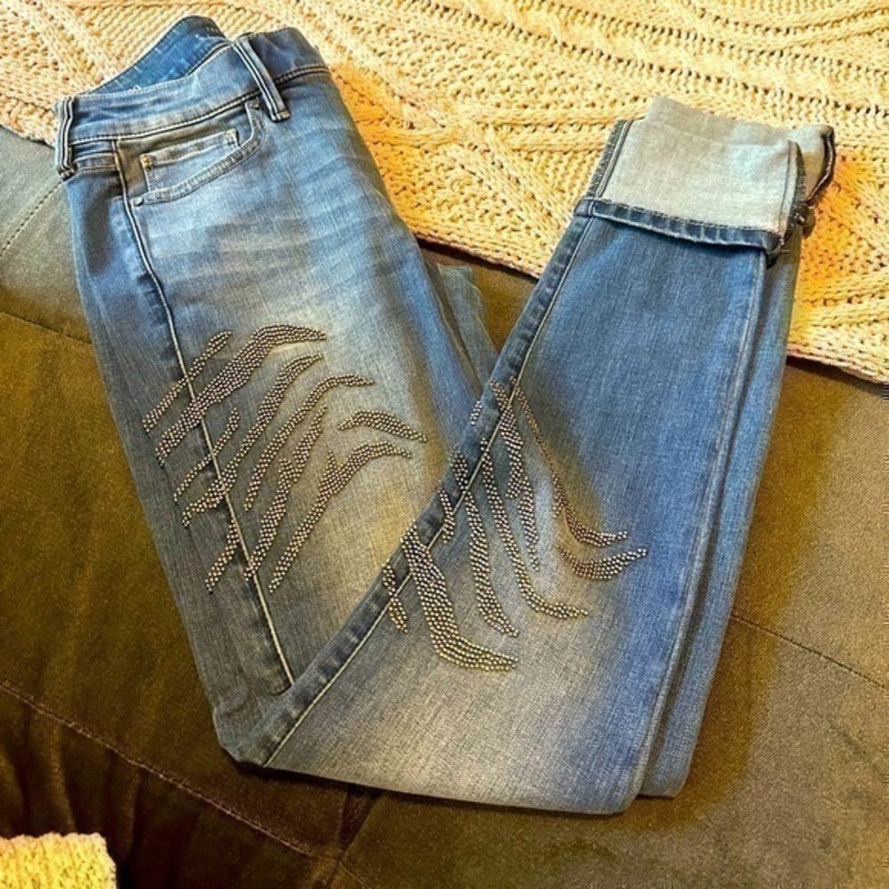 NWT White House Black Market Jeans w/ Silver Animal Pattern Studs Mid Rise Slim